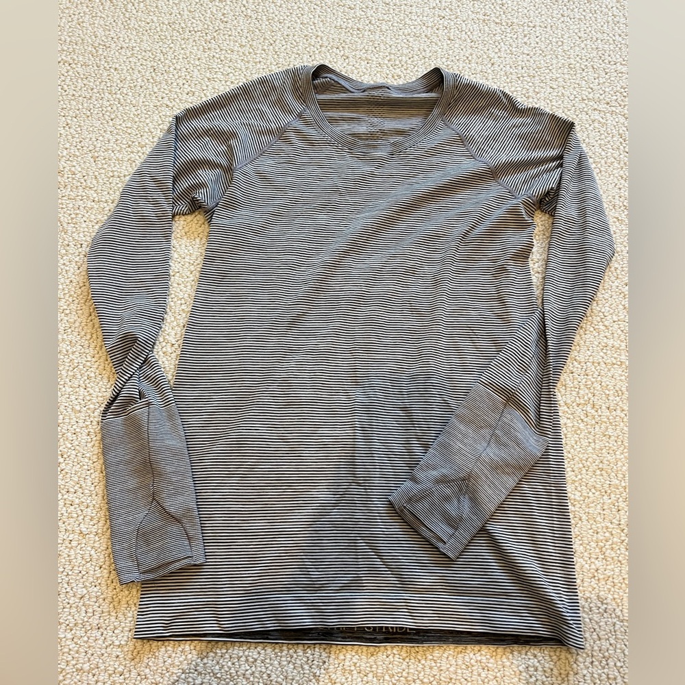 Stripe swiftly tech long sleeve Lululemon top size 10